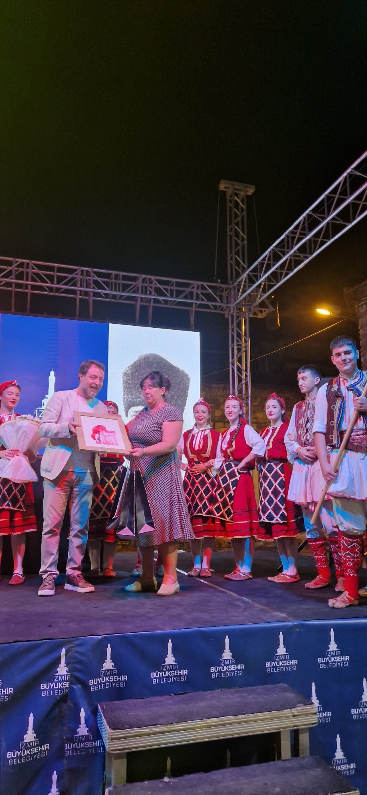 Групна фотографија на сите учесници на фестивалот